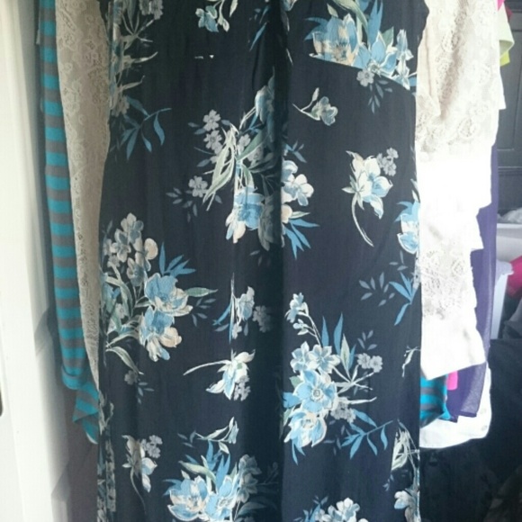 Dress with sweet printed flowers