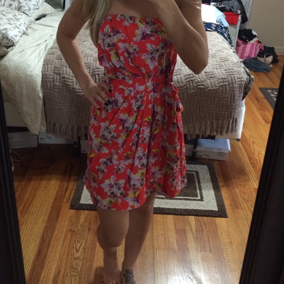 Express Satin strapless Dress