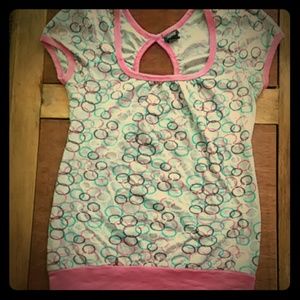 Vanity....Gray tee with multi colored circles