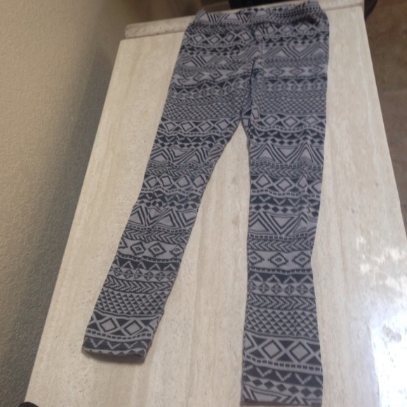 Tribal print leggings