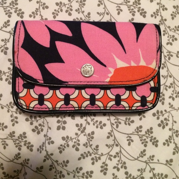 Vera Bradley Handbags - Brand New Vera Bradley Wallet