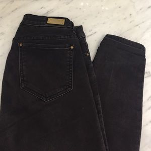 Zara Woman slim fit size 6 black jean
