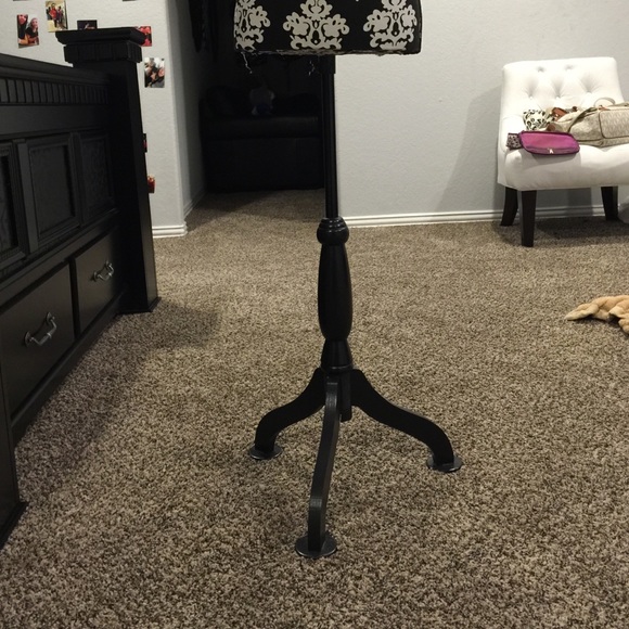 Manakin - Picture 3 of 4