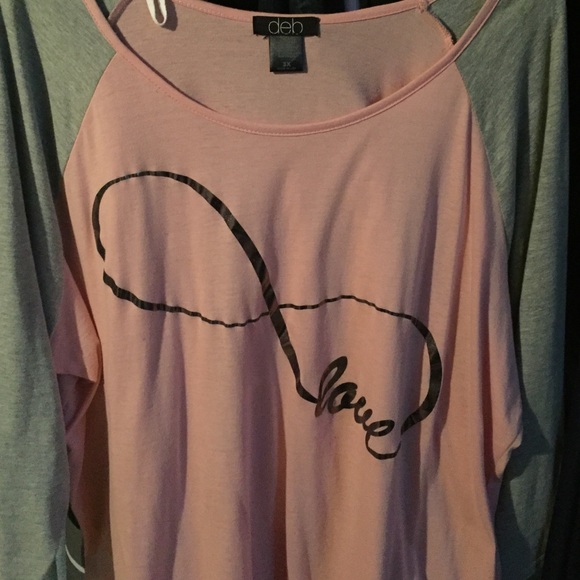 Infinity Love Shirt .