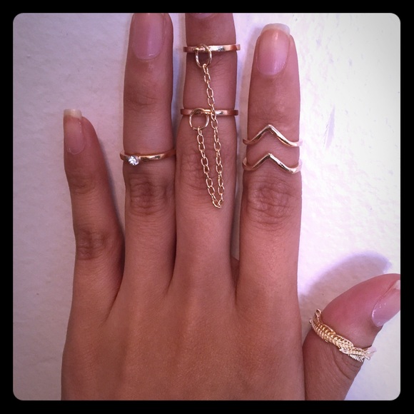 Chained midi rings set of (6)