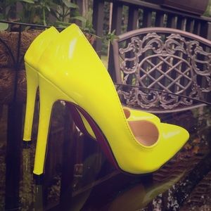 👠💛Red Bottom Neon Yellow Pumps