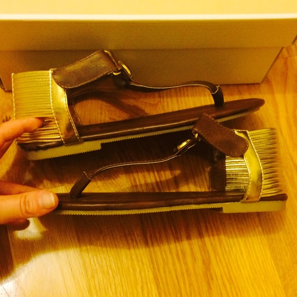 Michael Kors Gold and Brown Sandals - Picture 2 of 4