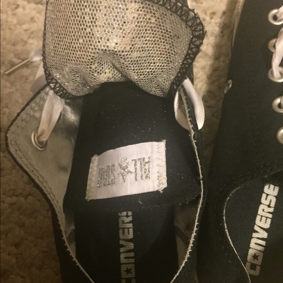 Double tongue black and sliver chucks