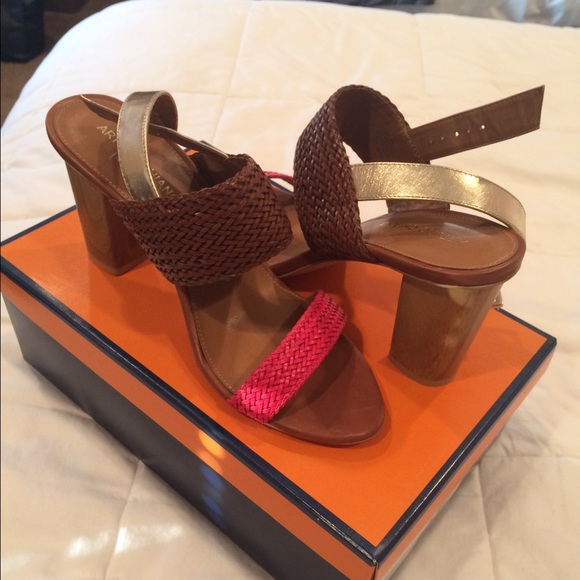 Perfect 4 summer* New Arturo Chiang strappy heels!