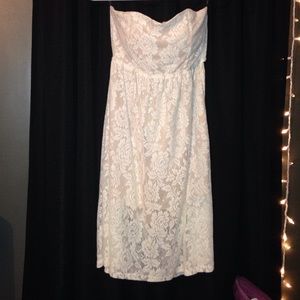 floral to the knees dress.