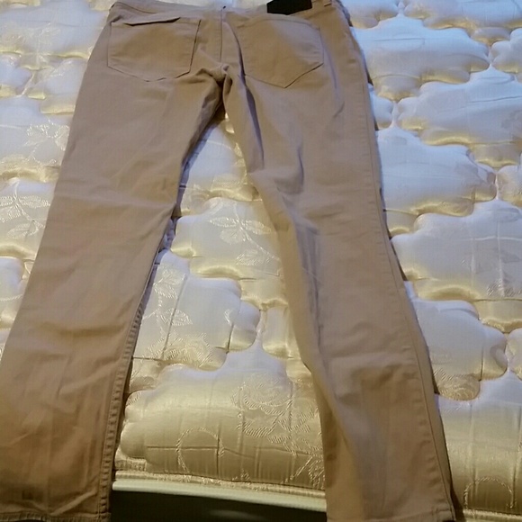 Cute jeans!! - Picture 3 of 4