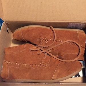 TOMS Tribal Boots