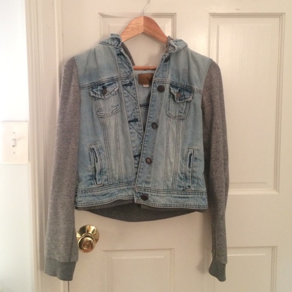 Trading‼️ Denim vested hoodie