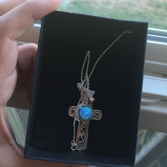 Cross steering silver necklace