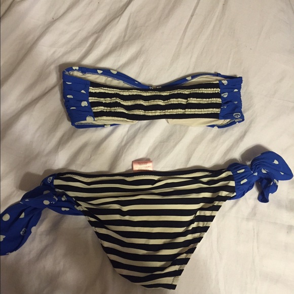 Juicy couture bikini - Picture 2 of 3