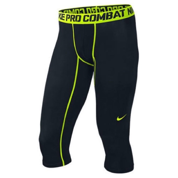 Men's brand new nike base layer pro combat shorts!