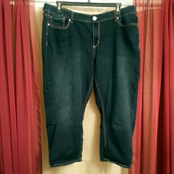 Seven7 Dark Blue Capris
