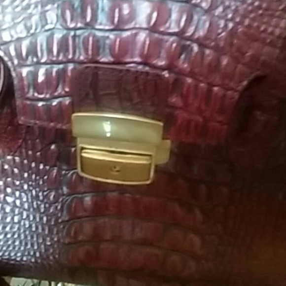 Preston York Croc Embossed HANDBAGS - Picture 2 of 8