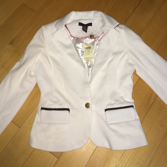 Arden B. LUXE NWT white blazer S