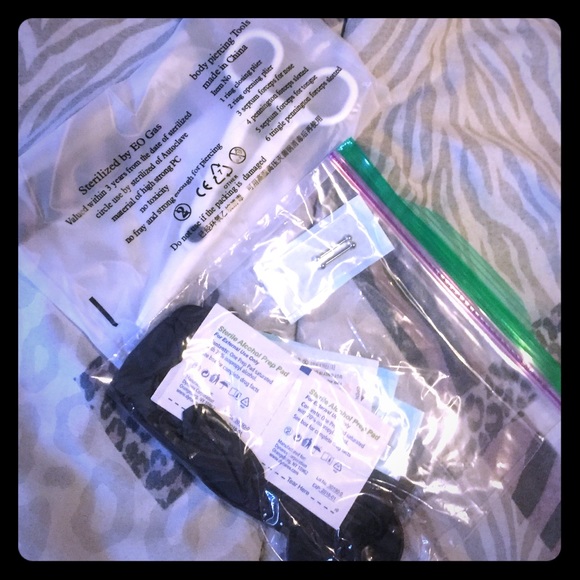 Nipple Piercing Kit
