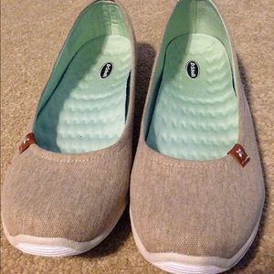 Dr. Scholl's 'Joliet' Flat