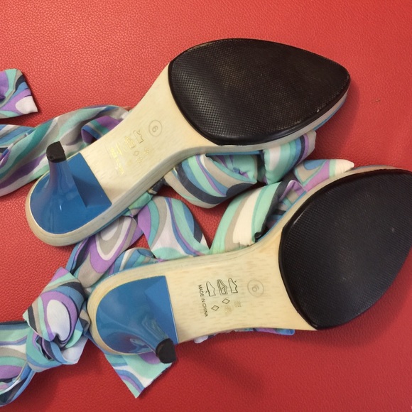 Michael Antonio stiletto heels - Picture 3 of 4