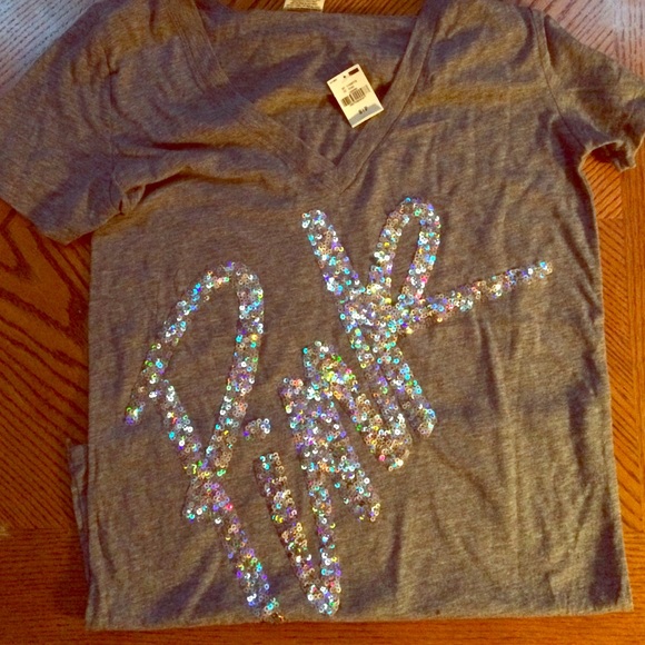 Grey V-neck pink shirt!