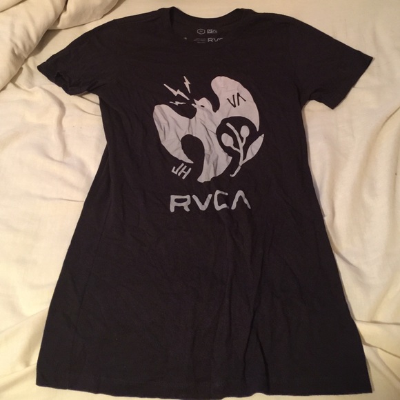 RVCA t-shirt size medium !