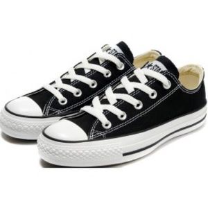 Black low top Converse