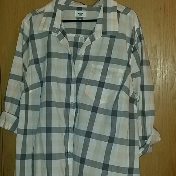Woman's long sleeve flannel
