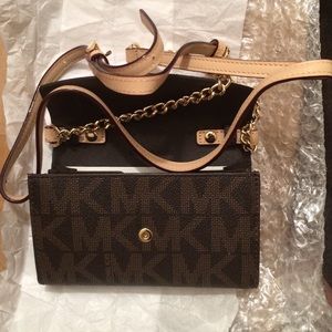 Michael Kors brown MK sig phone Crossbody wallet