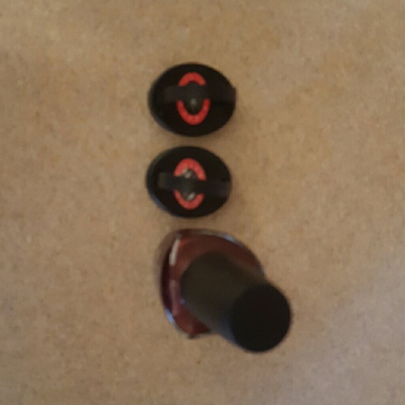 Magnetic nail polish and two designs