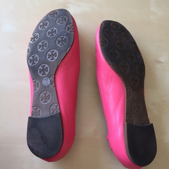 SOLD***********Tory Burch Reva flats - Picture 2 of 4