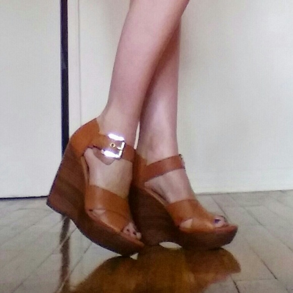 Michael Kors Shoes - Tan leather Michael Kors platform sandals, size 7