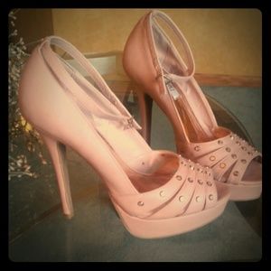 High heals w/ free flats