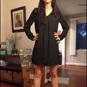 Black long sleeve dress. Medium