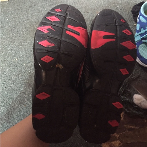Nikes - Picture 4 of 4