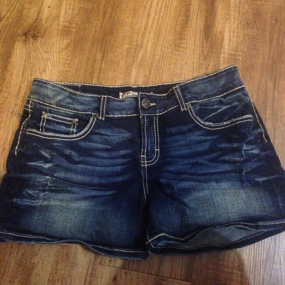 BKE sz33 stretch shorts
