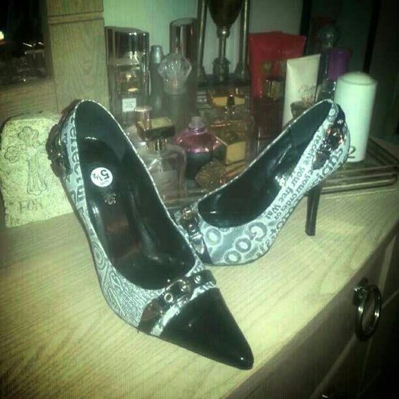 Ladies Shoes - Picture 3 of 3