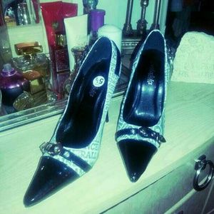 Ladies Shoes