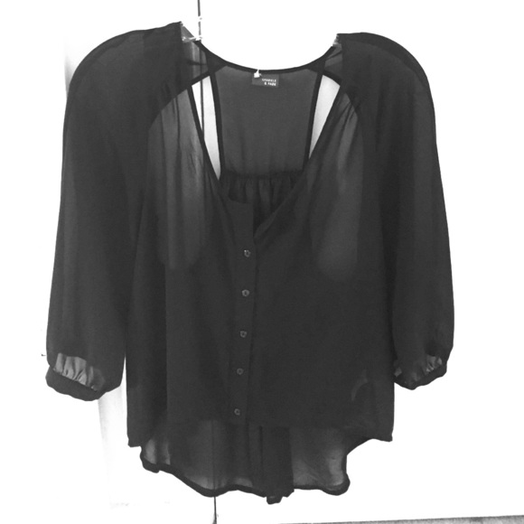 Flowy black top