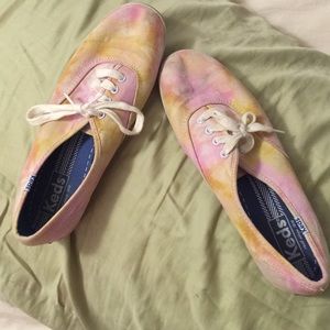Tie dye keds