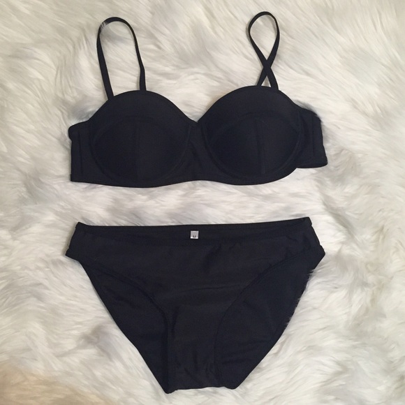 NWT triangl doupe