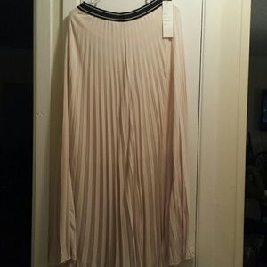 Pleated Skirt