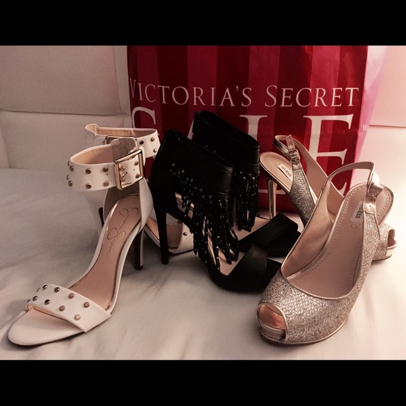 Jessica Simpson and guess heels