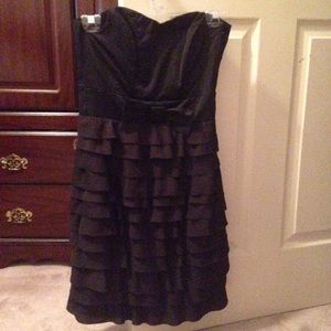 H&M black strapless dress.