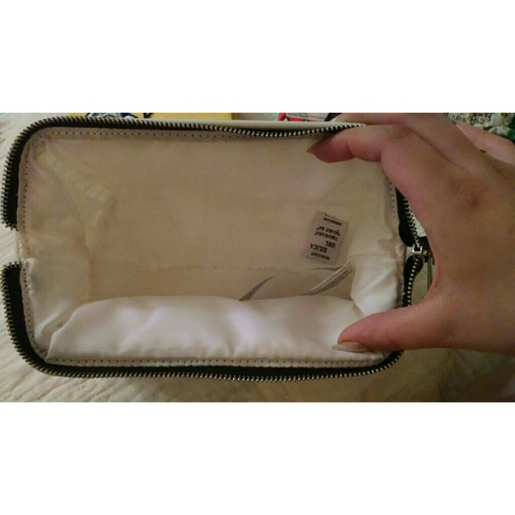 TRADED - Picture 2 of 2