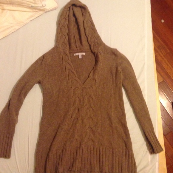 Brown sweater with braid detail