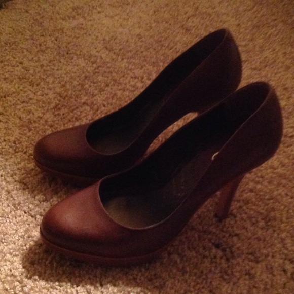 Aldo - Picture 1 of 3
