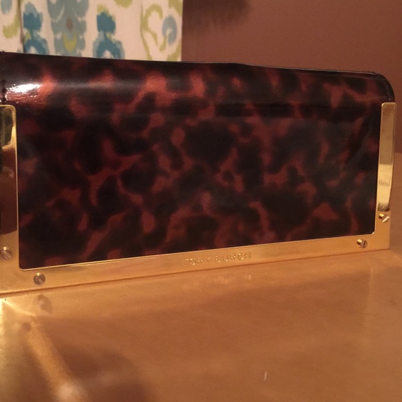 Tory Burch sunglass holder